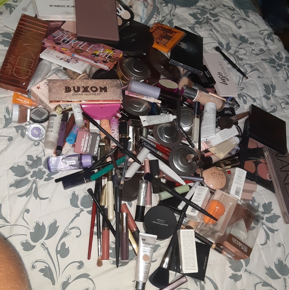 Huge highend makeup lot